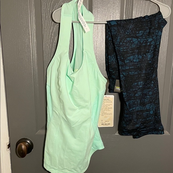 lululemon athletica Tops - NWT LULULEMON Mint Green Cardio Kick Tank (sz6) - comes with BONUS ON capri